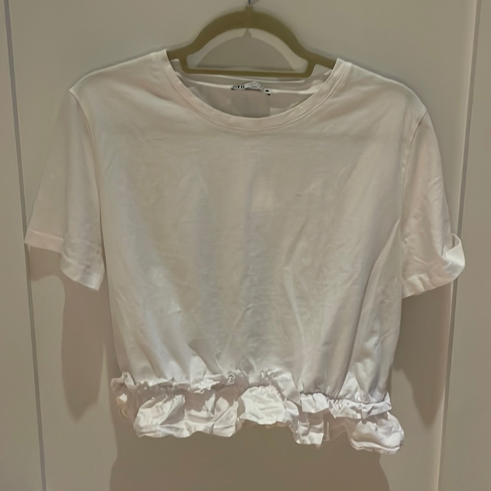 White T-shirt with Ruffle detail